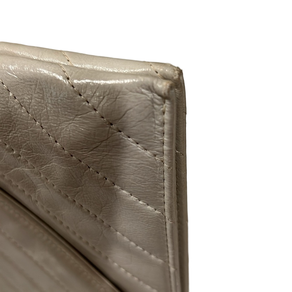 Yves Saint Laurent  YSL White Quilted Clutch EUC - Picture 12 of 15